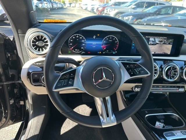 Used 2025 Mercedes-Benz CLA 250 image 14