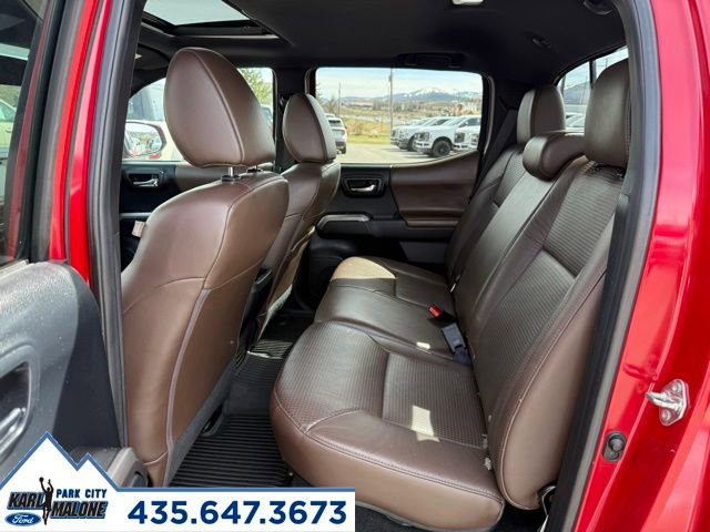 Used 2016 Toyota Tacoma Limited image 29
