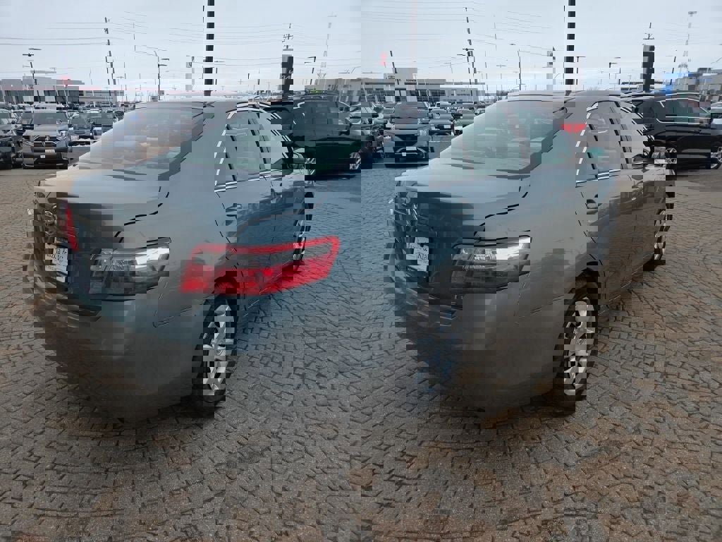 Used 2009 Toyota Camry LE image 5