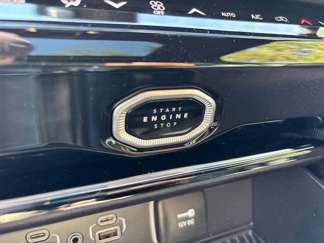New 2026 Jeep Grand Cherokee Altitude AWD/4WD image 17