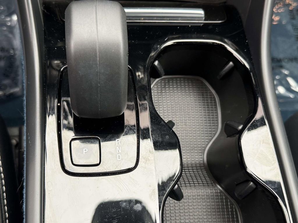 Used 2023 Volvo XC40 Recharge Plus image 23