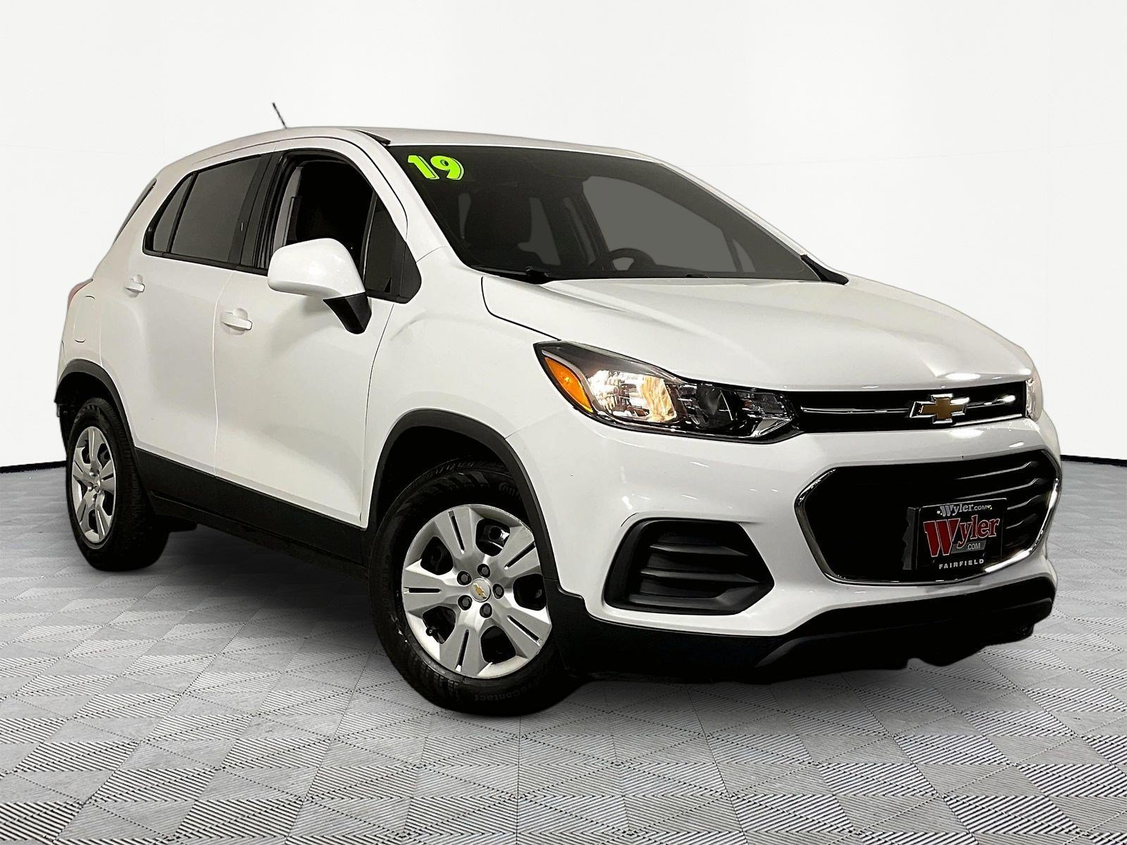 Used 2019 Chevrolet Trax LS FWD image 3