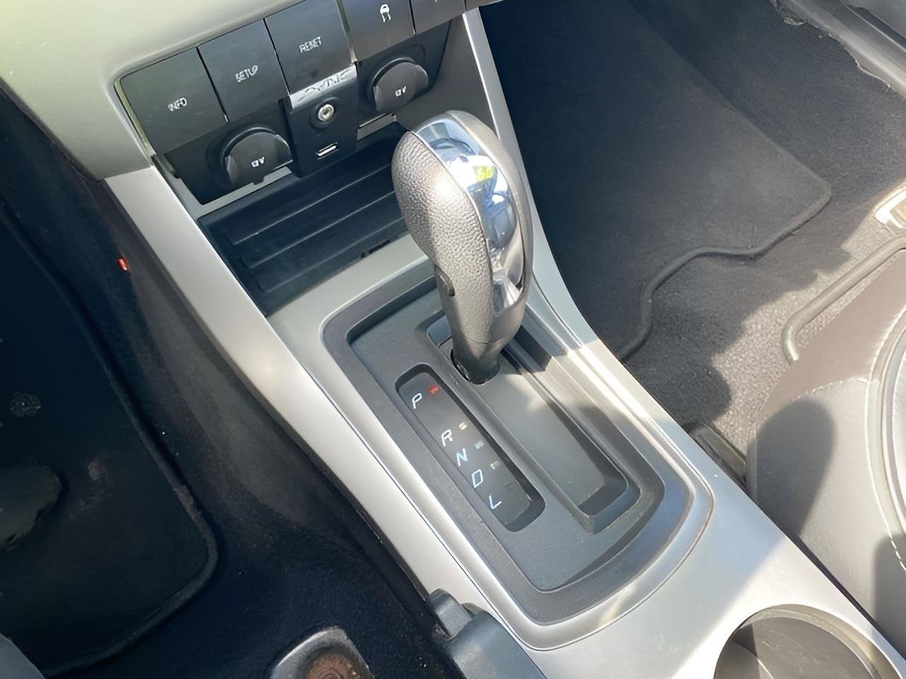 Used 2009 Ford Focus SEL FWD image 38