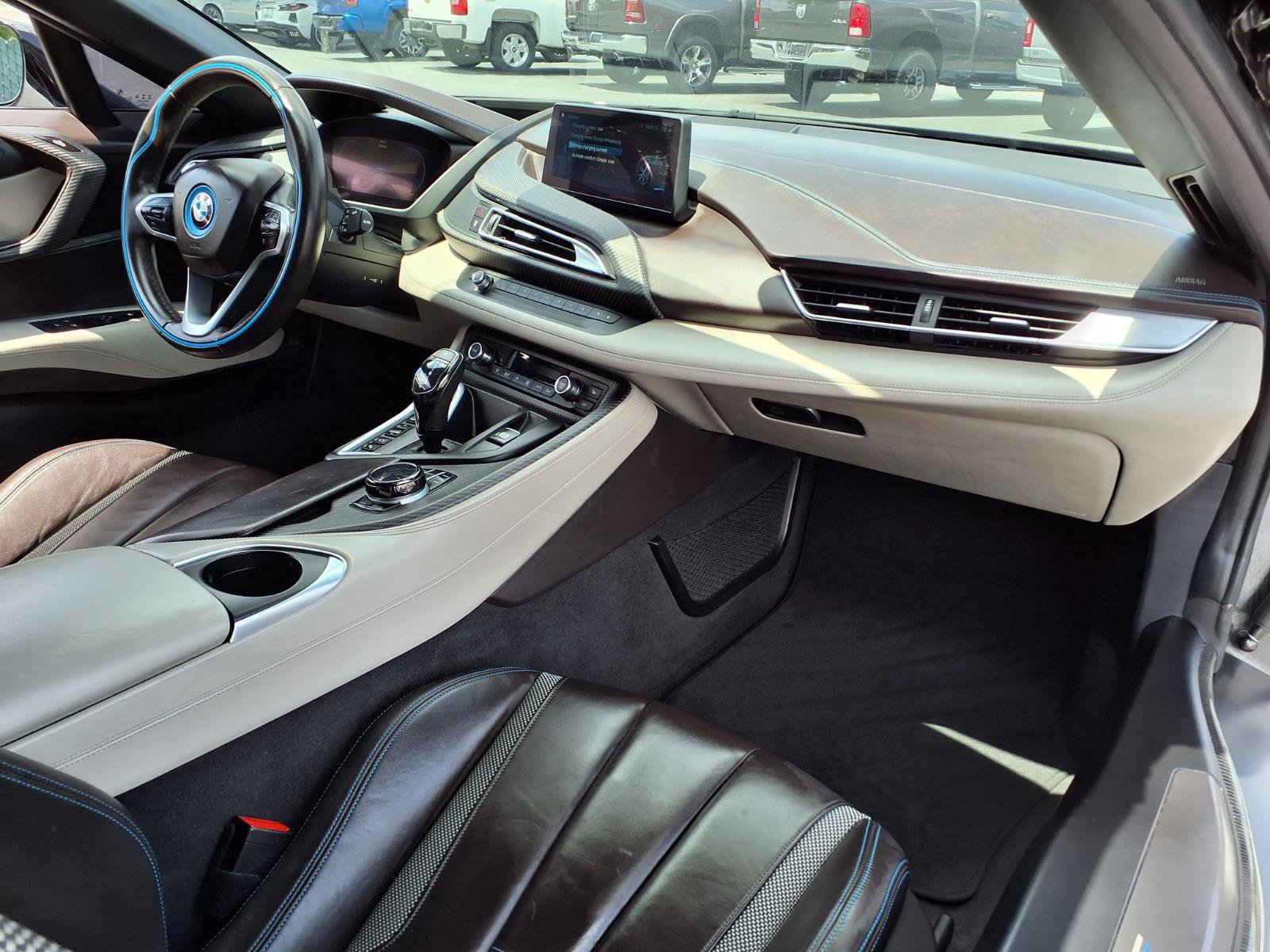 Used 2019 BMW i8 Roadster AWD/4WD image 16