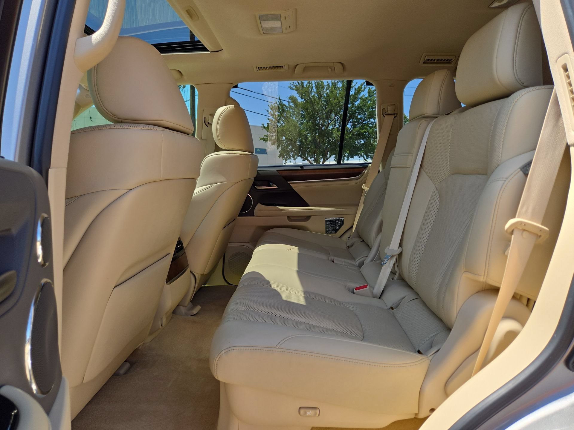 Certified 2021 Lexus LX 570 4WD w/ Luxury Package image 13
