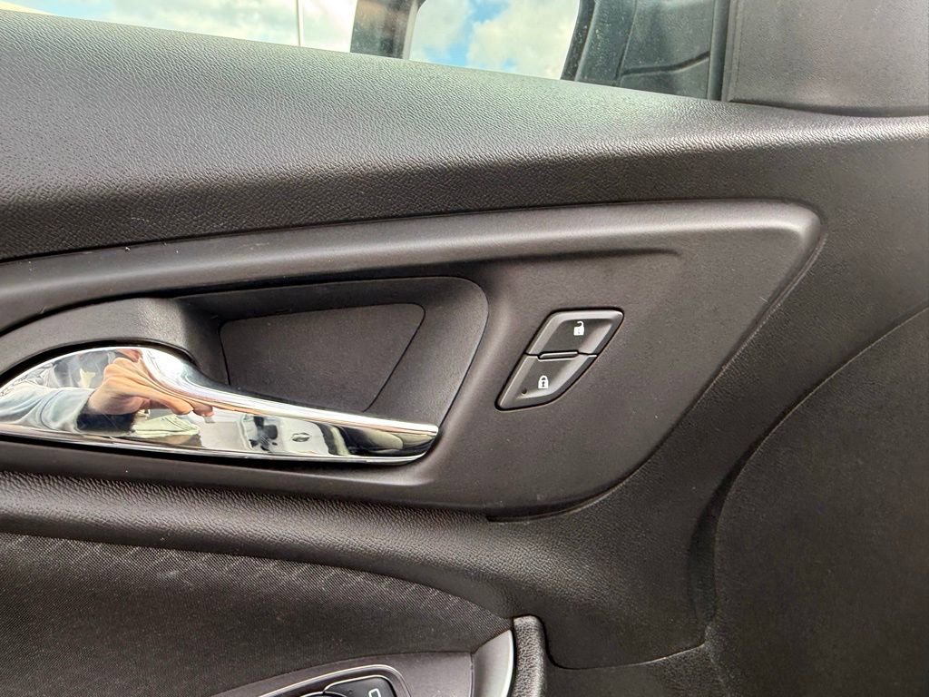 Used 2023 Chevrolet Malibu LT image 12