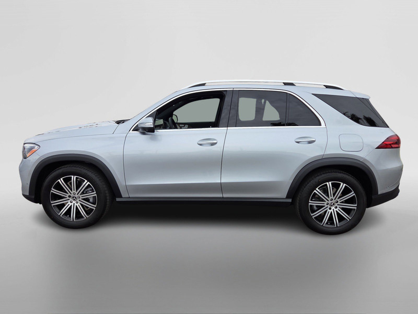 New 2026 Mercedes-Benz GLE 450e 4MATIC image 2