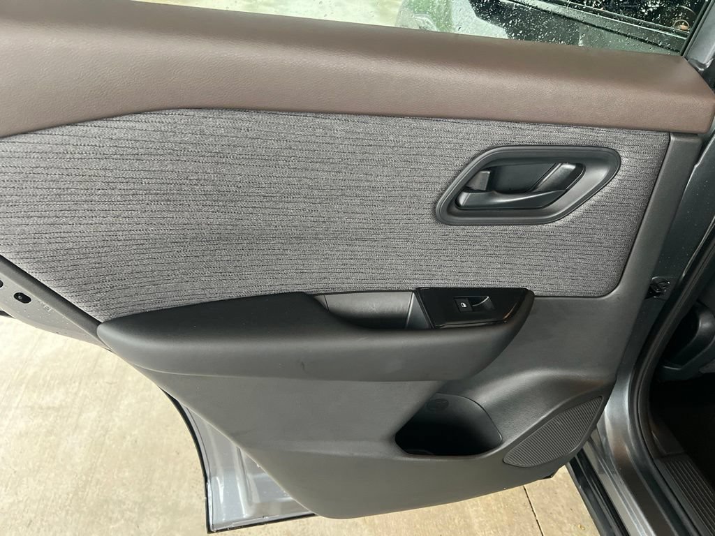 Certified 2023 Nissan Rogue S FWD image 10