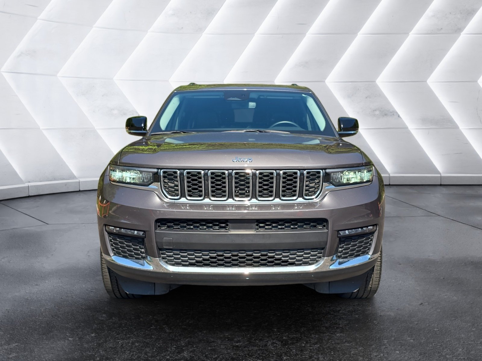 Used 2021 Jeep Grand Cherokee L Limited AWD/4WD image 8