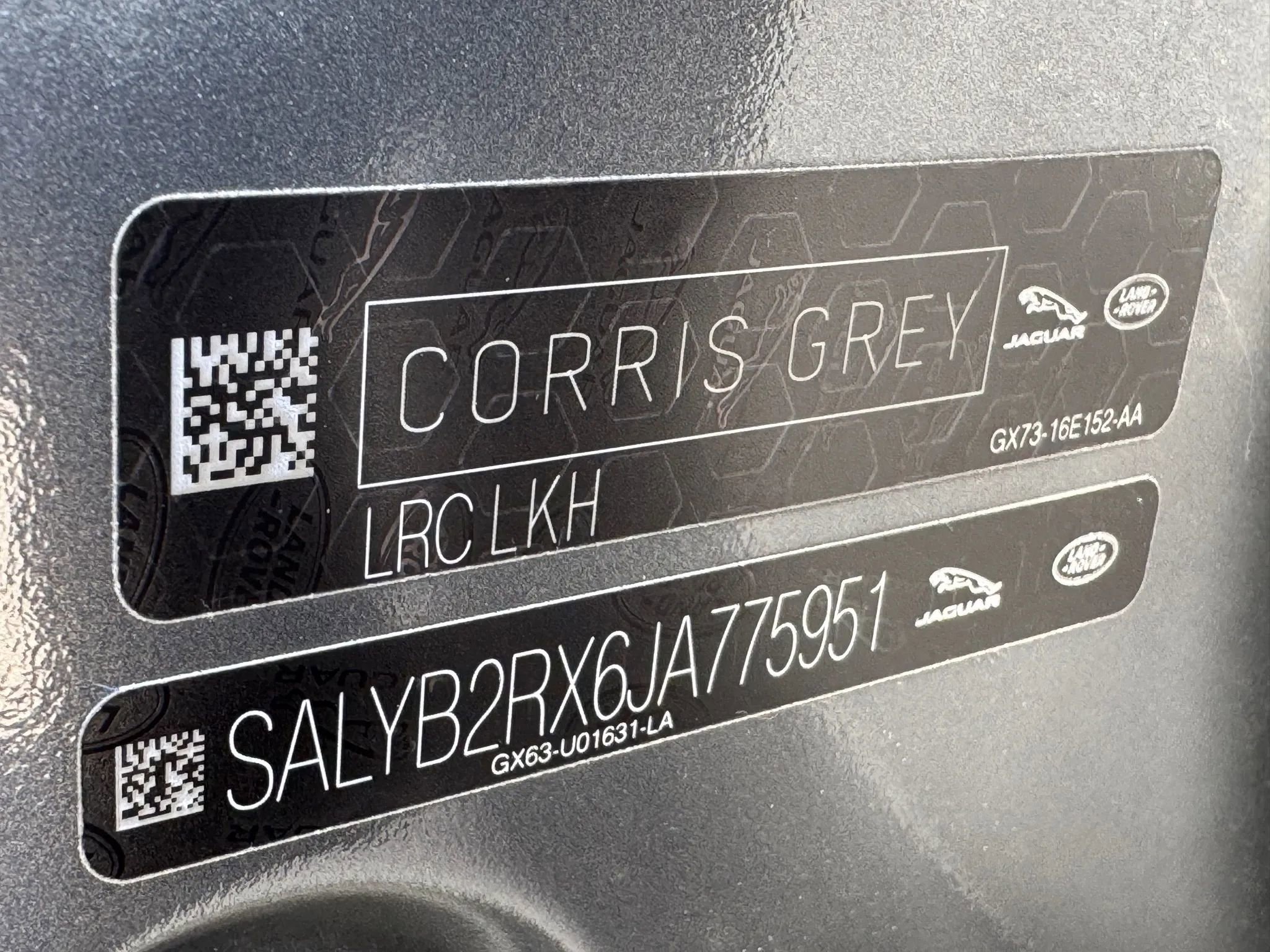 Used 2018 Land Rover Range Rover Velar S image 27