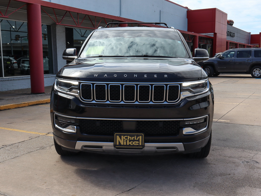 Used 2022 Jeep Wagoneer Series II AWD/4WD image 3