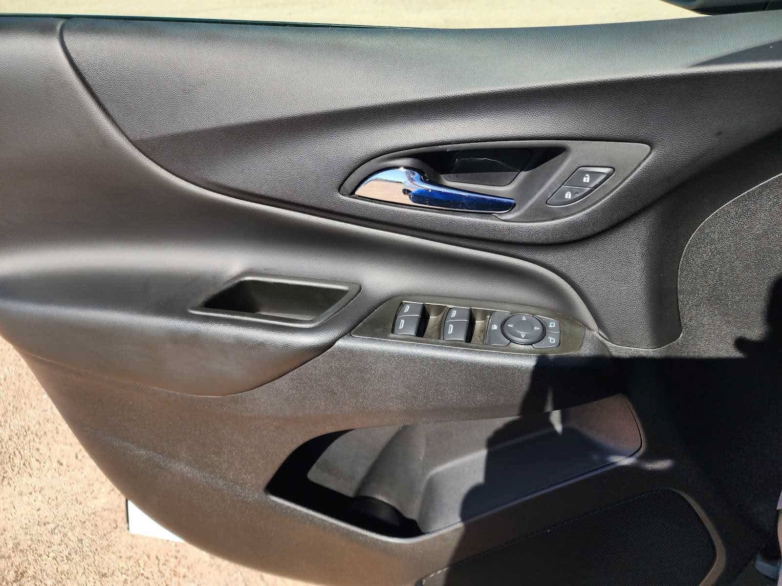 Used 2022 Chevrolet Equinox LT FWD image 17