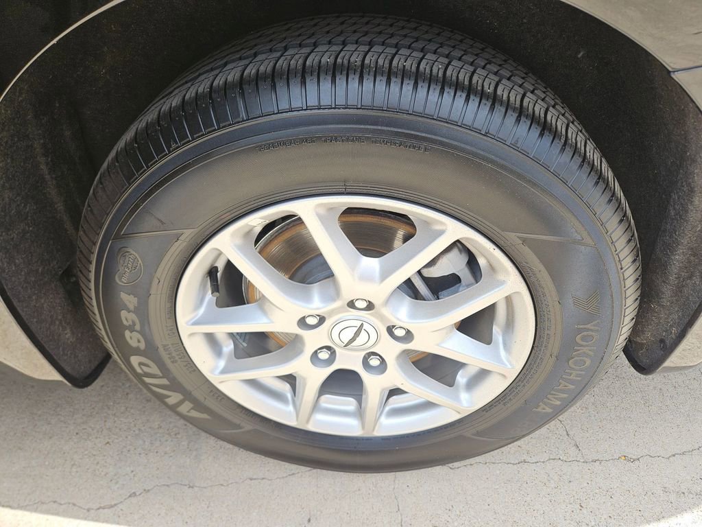 Used 2025 Chrysler Pacifica Select image 25