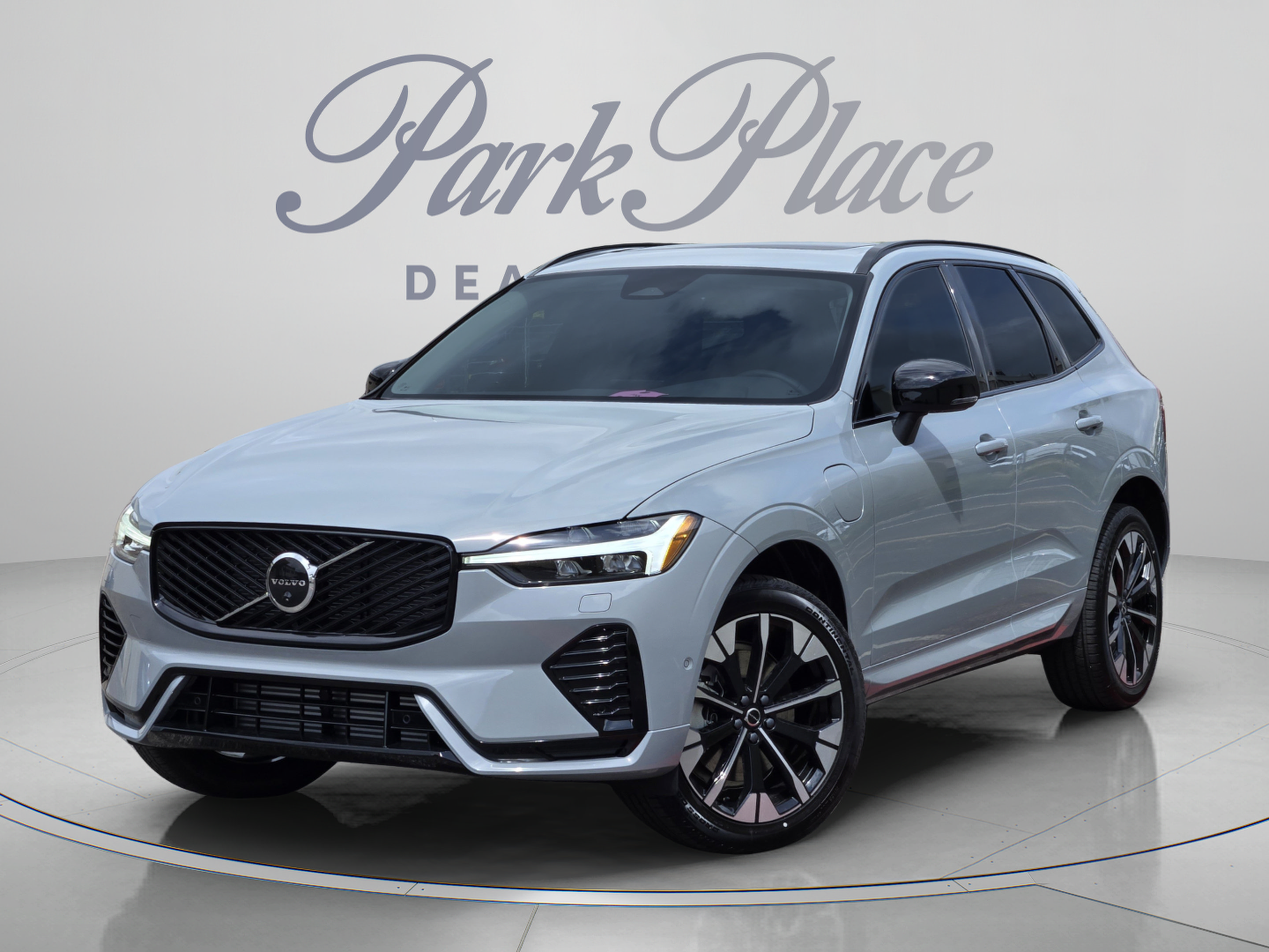 New 2026 Volvo XC60 T8 Plus w/ Climate Package PRO AWD/4WD image 1
