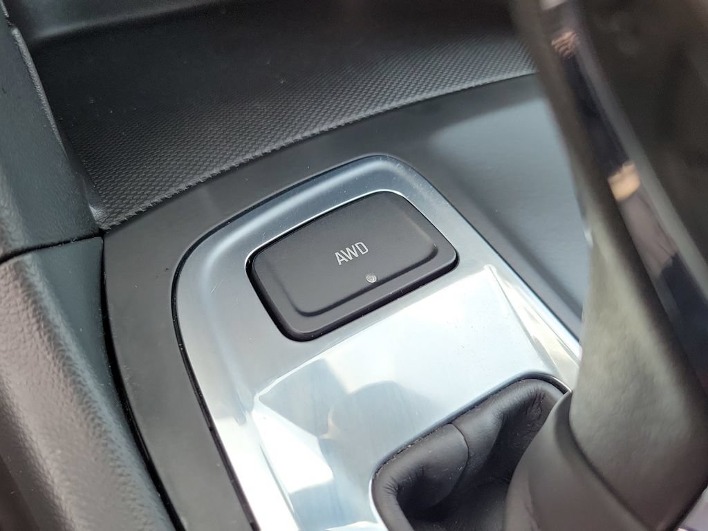 Used 2024 Chevrolet Equinox LS w/ LS Convenience Package AWD/4WD image 30