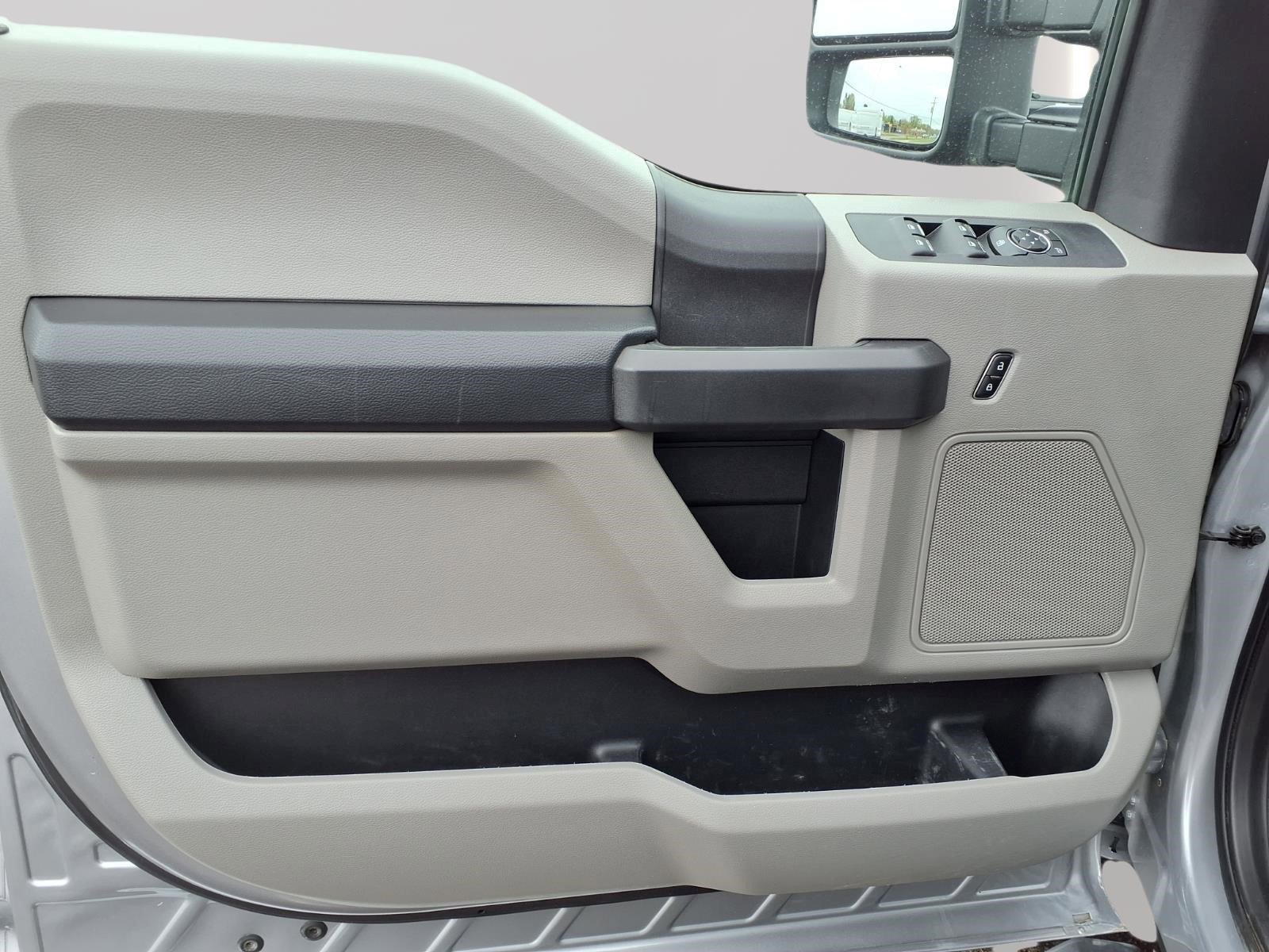 Used 2021 Ford F350 XL w/ STX Appearance Package AWD/4WD image 14