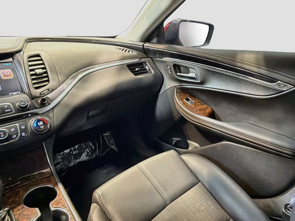 Used 2015 Chevrolet Impala LT w/ Convenience Package FWD image 25