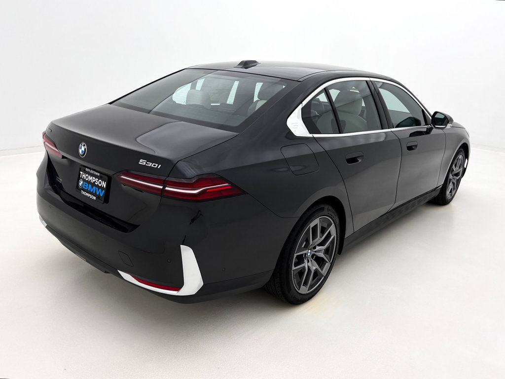 Used 2027 BMW 530i xDrive w/ Premium Package AWD/4WD image 5