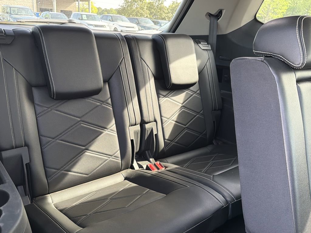 Used 2024 Volkswagen Atlas SE AWD/4WD image 13