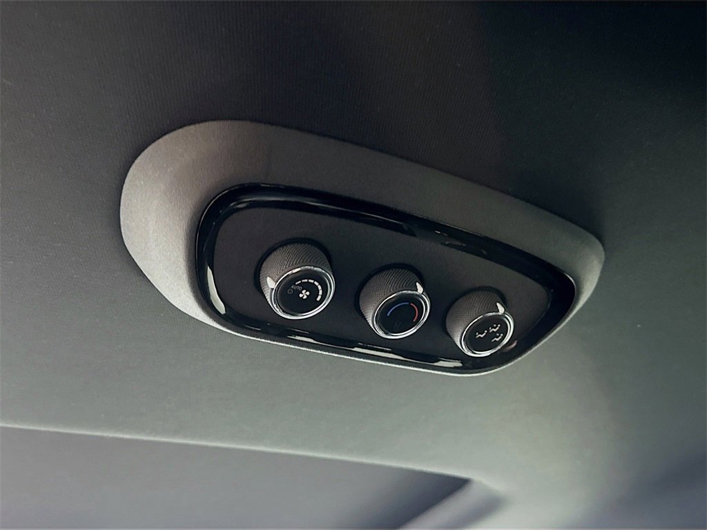 Used 2024 Dodge Durango R/T image 32