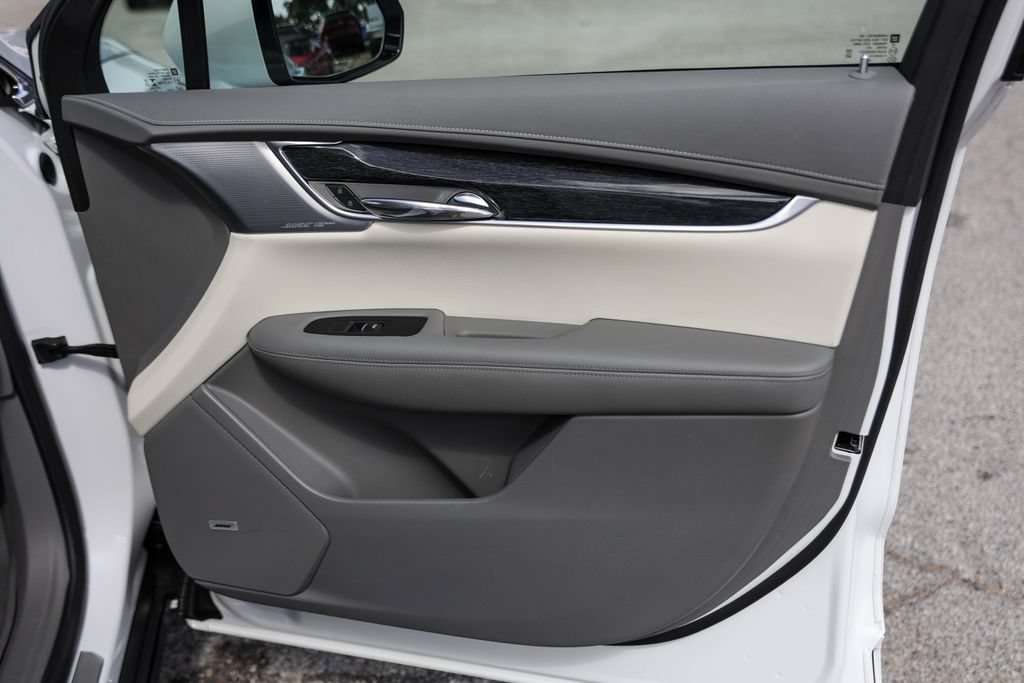Used 2023 Cadillac XT6 Premium Luxury FWD image 32