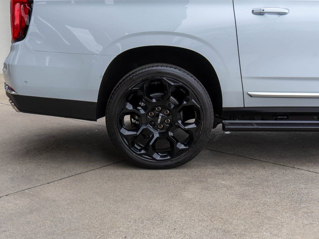 New 2026 GMC Yukon XL Denali w/ Denali Reserve Package image 36