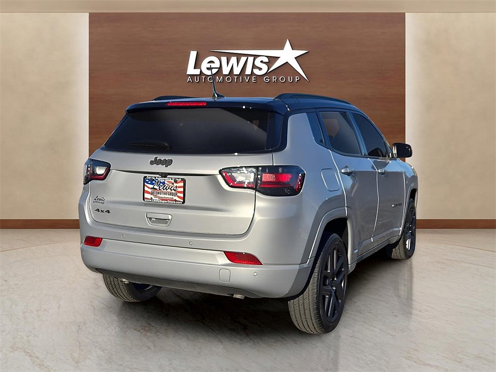 Used 2024 Jeep Compass Limited w/ High Altitude Package image 4