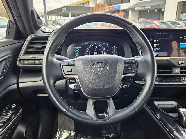 Used 2024 Toyota Crown Limited image 22