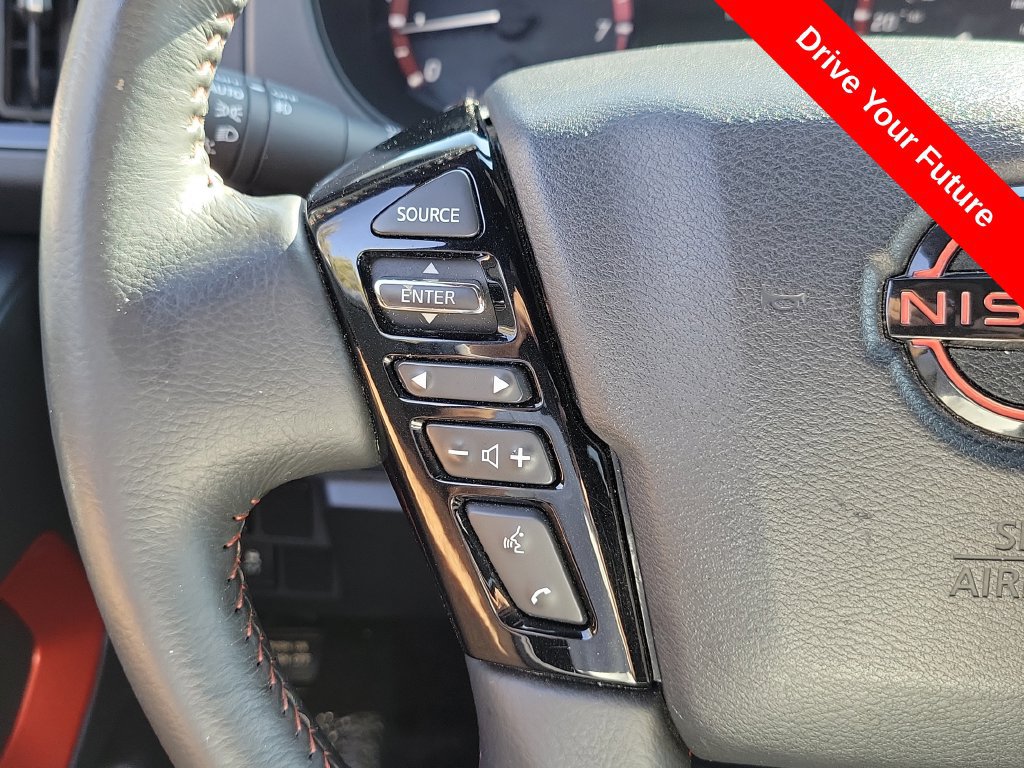 Used 2025 Nissan Frontier Pro-X RWD image 7