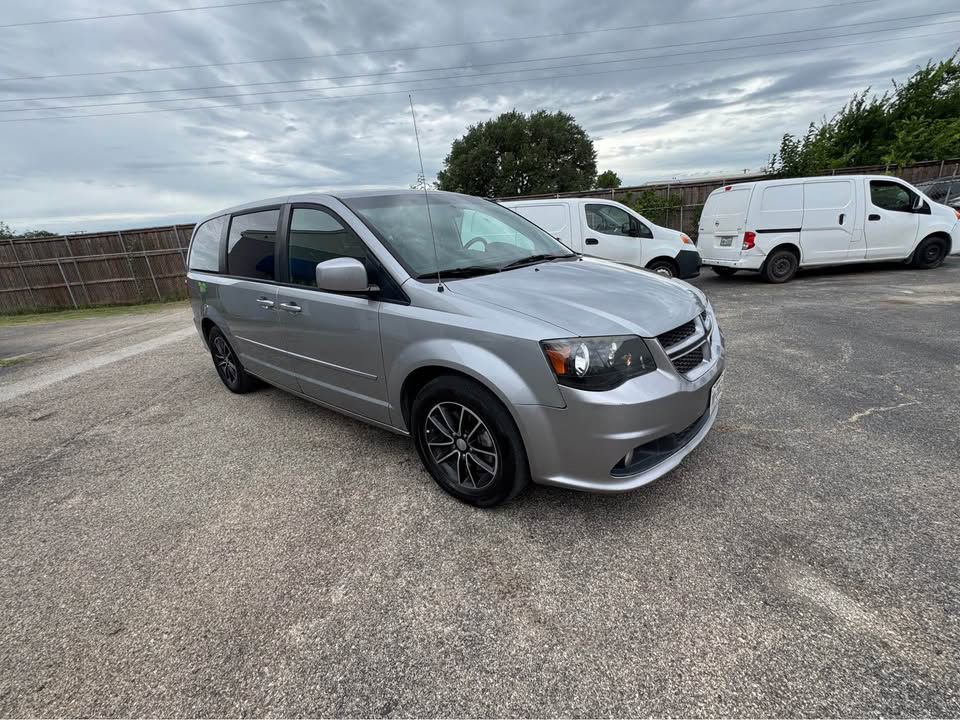 Used 2015 Dodge Grand Caravan R/T image 7