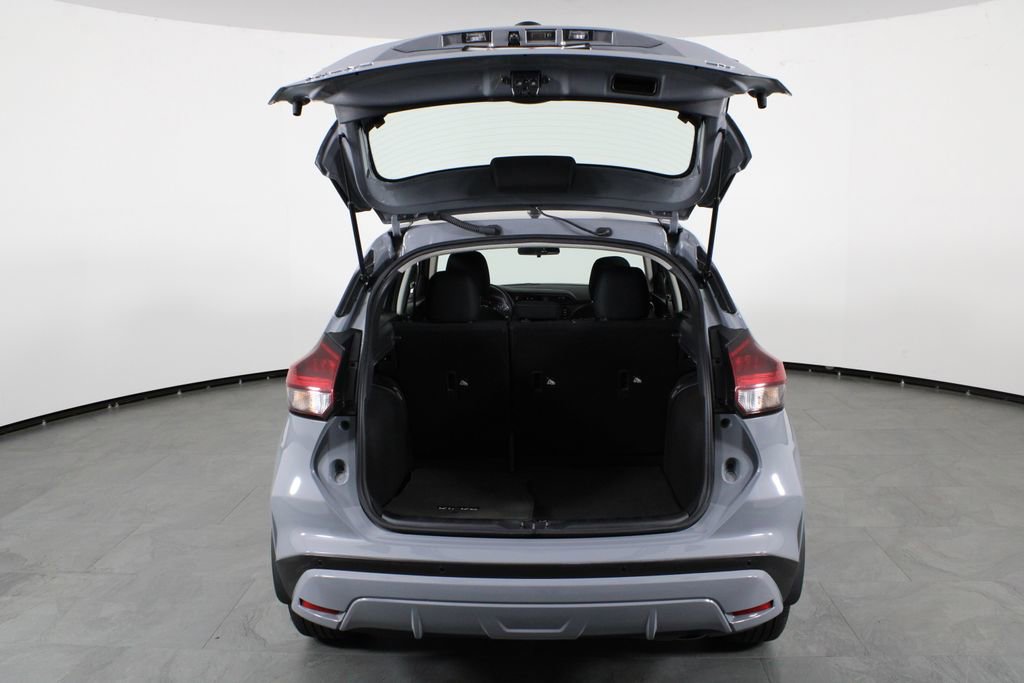Used 2024 Nissan Kicks SV image 17