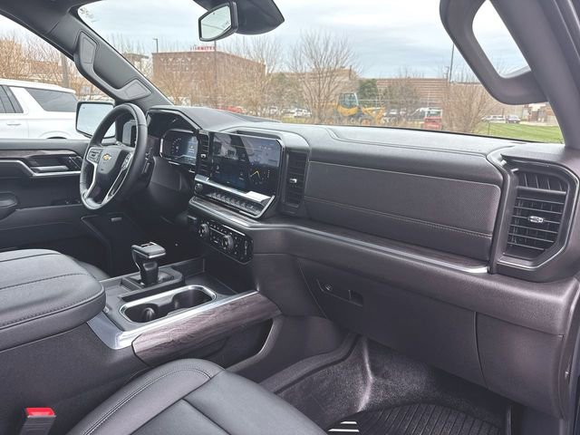 Used 2025 Chevrolet Silverado 1500 LTZ image 29