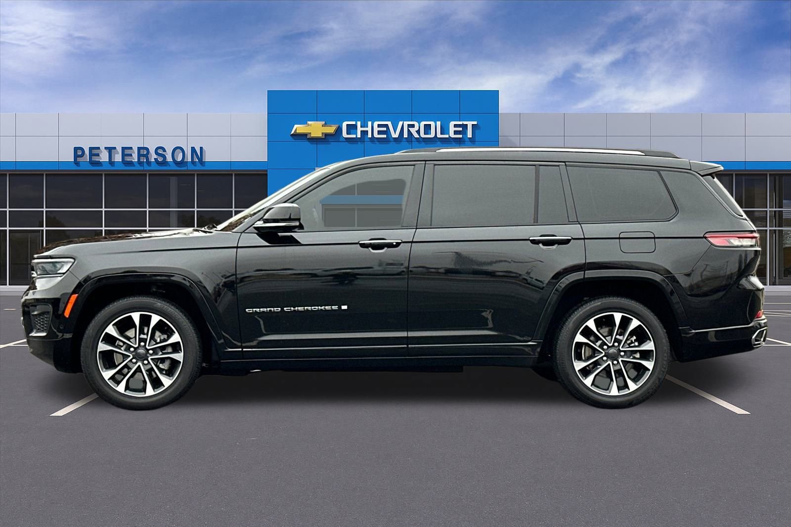 Used 2021 Jeep Grand Cherokee L Overland w/ Luxury Tech Group IV image 7