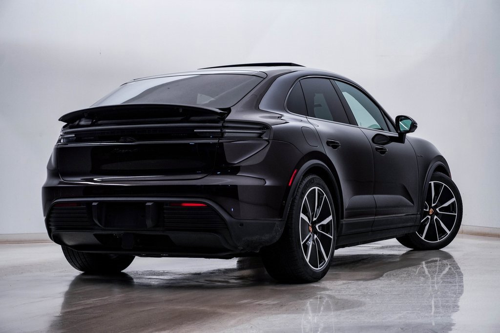 New 2025 Porsche Macan 4 Electric image 12
