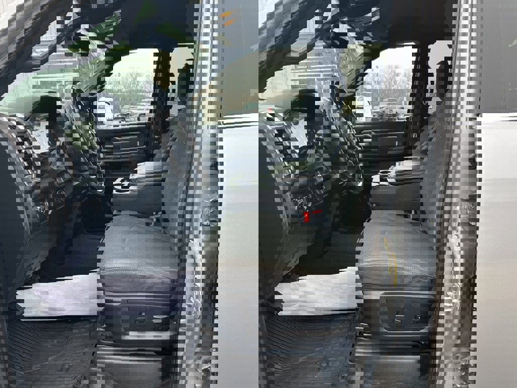 Used 2020 RAM 2500 Big Horn w/ Level 1 Equipment Group image 4