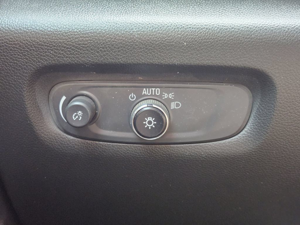 Used 2023 Chevrolet Traverse LS w/ Safety Package FWD image 21
