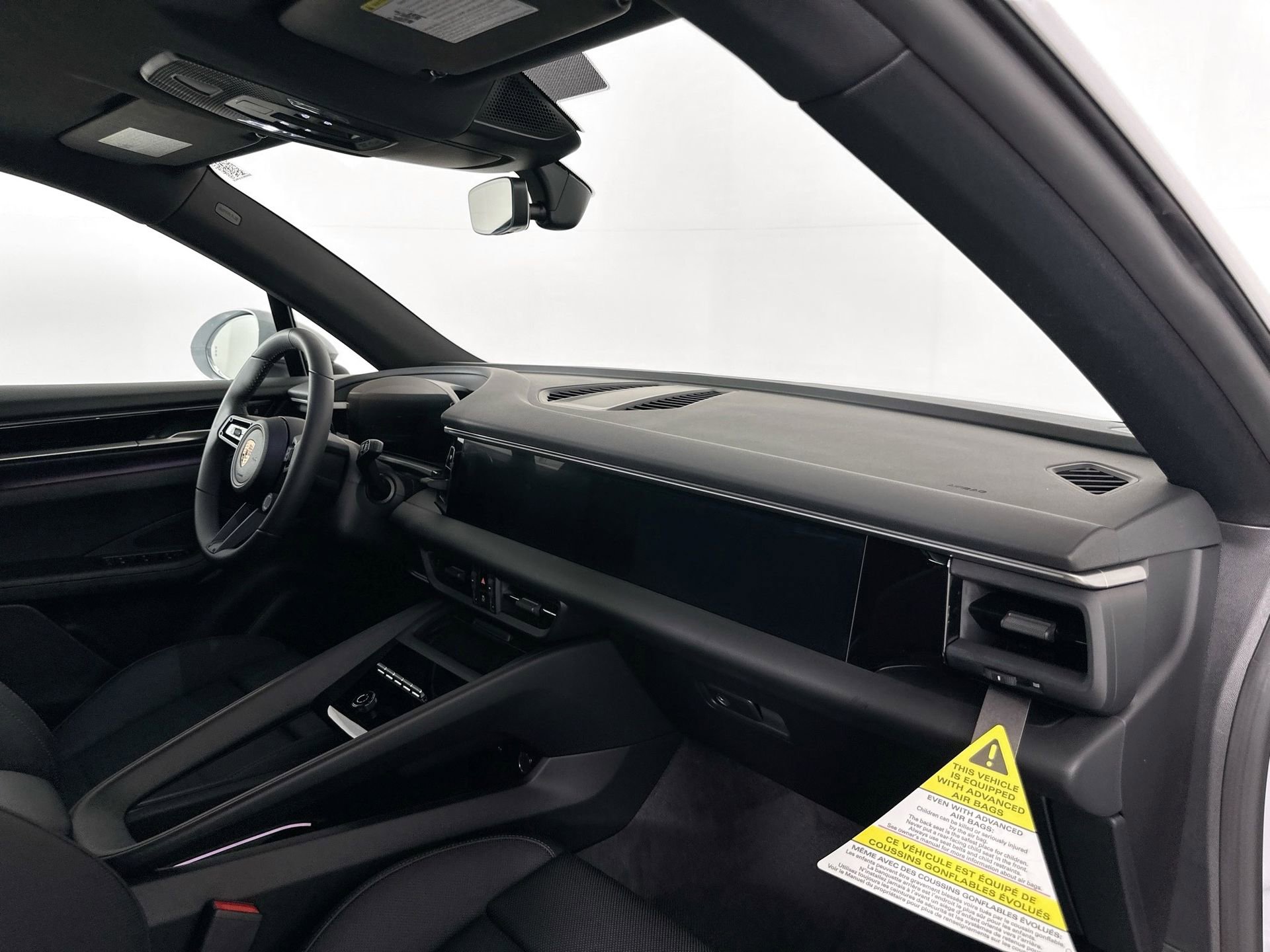 Certified 2025 Porsche Macan 4 Electric image 29