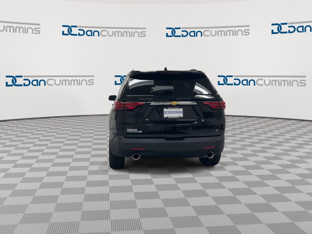 Used 2022 Chevrolet Traverse LT FWD image 7