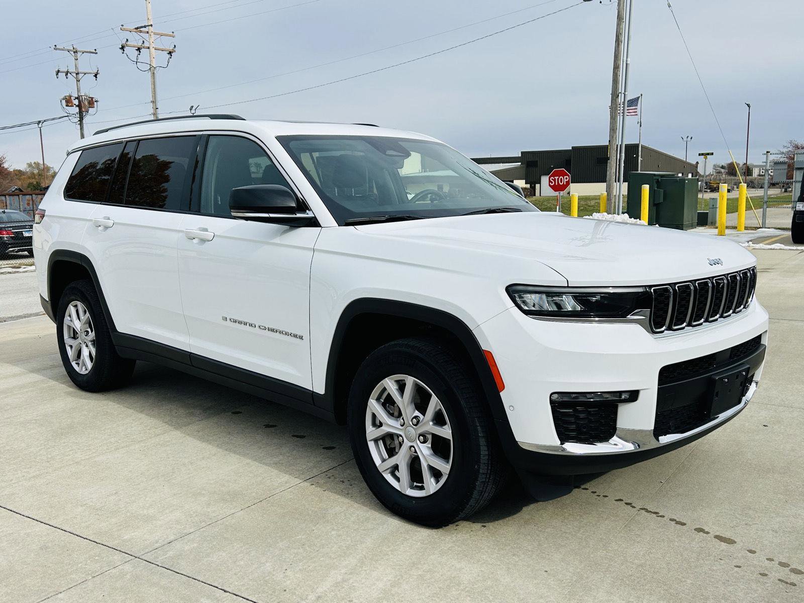 Used 2022 Jeep Grand Cherokee L Limited w/ Luxury Tech Group II video 2