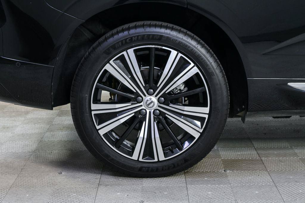 Certified 2023 Volvo XC60 B5 Ultimate AWD/4WD image 39
