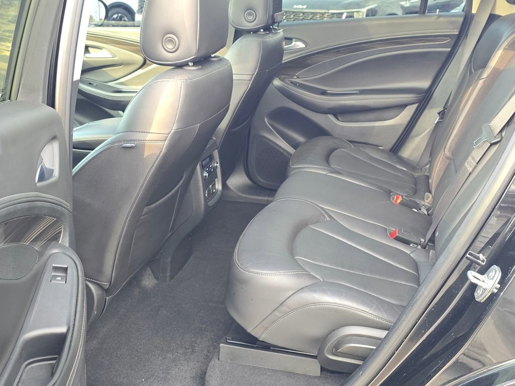 Used 2020 Buick Envision Essence image 10