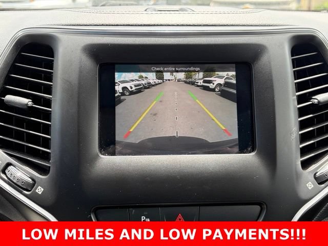 Used 2020 Jeep Cherokee Latitude FWD image 23