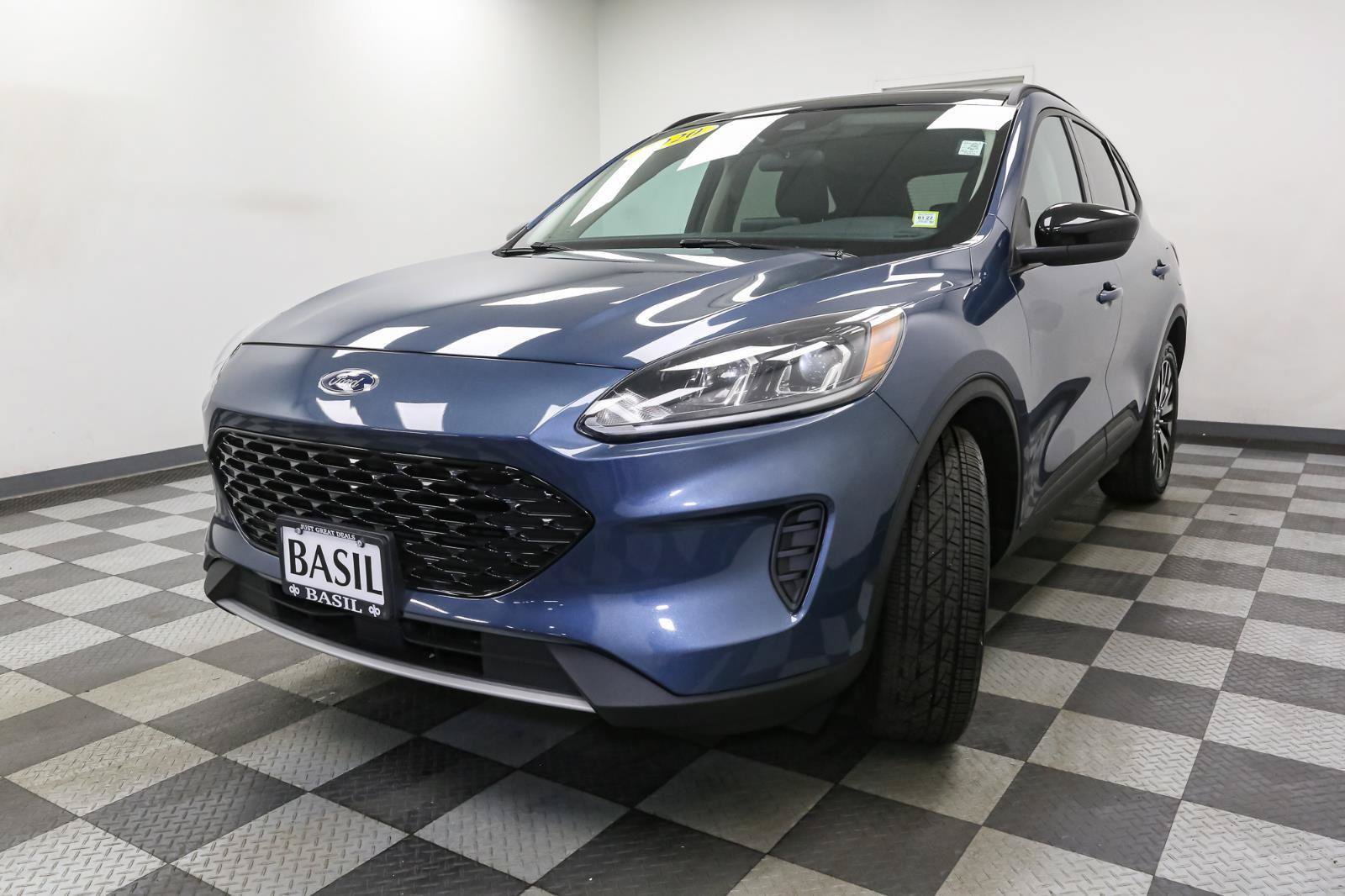 Used 2020 Ford Escape SE Sport AWD/4WD image 4