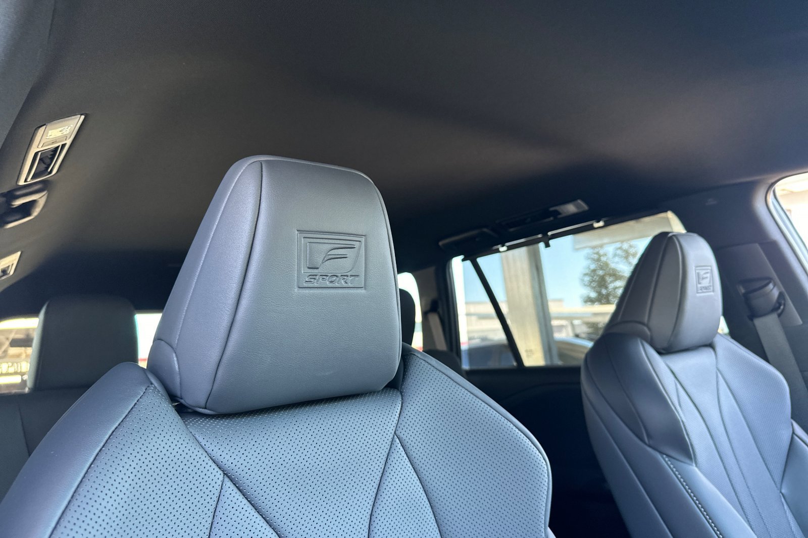 New 2026 Lexus TX 500h AWD image 18