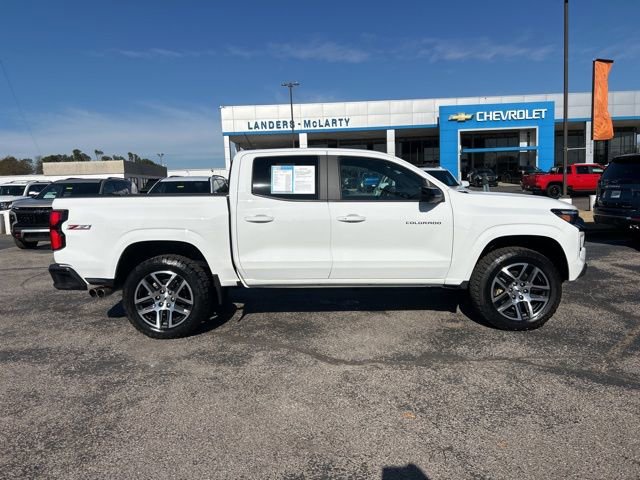 Used 2024 Chevrolet Colorado Z71 w/ Z71 Convenience Package 2 image 2