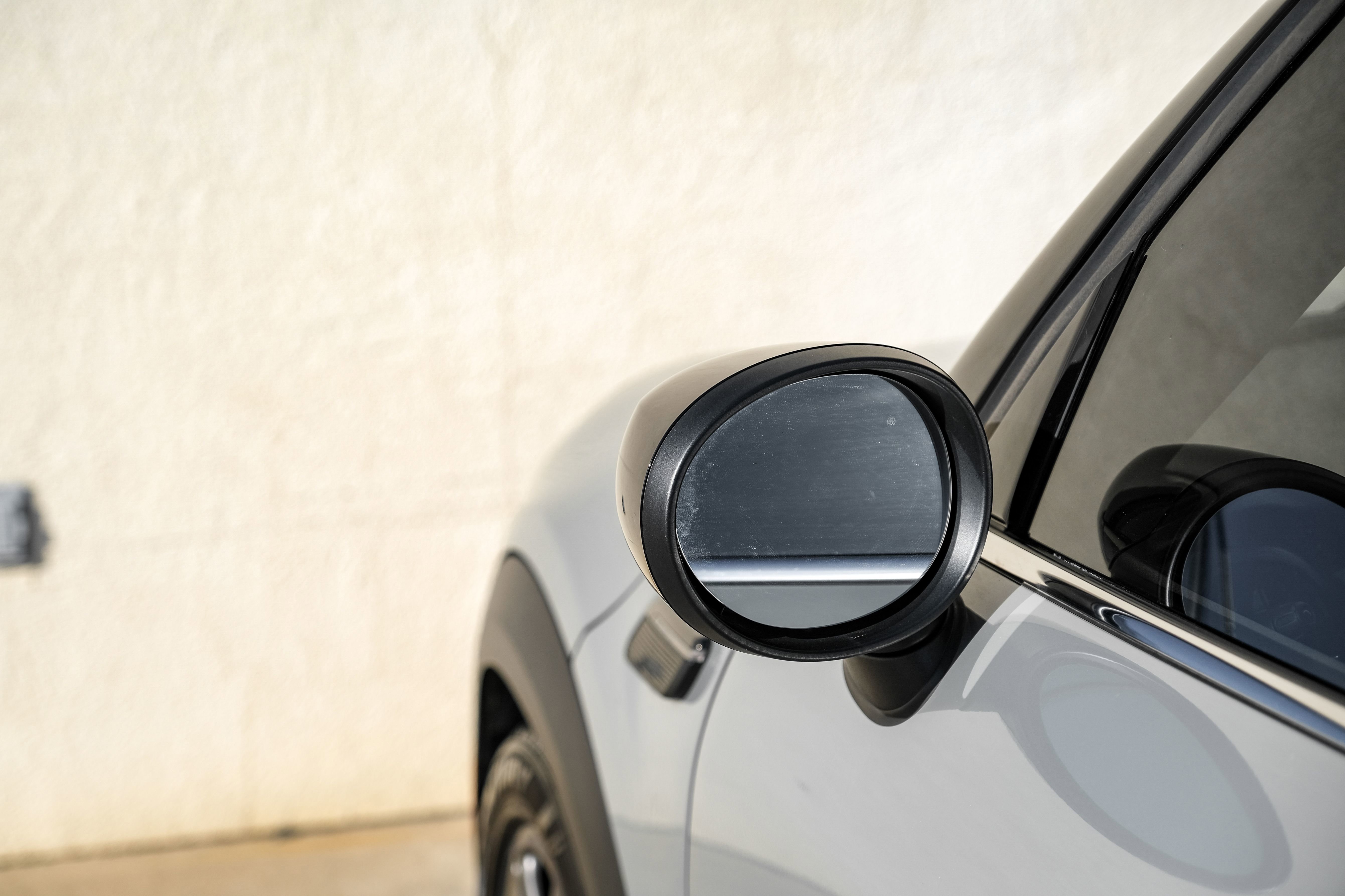 Used 2022 MINI Cooper 4-Door Hardtop w/ Signature Upholstery Package image 39