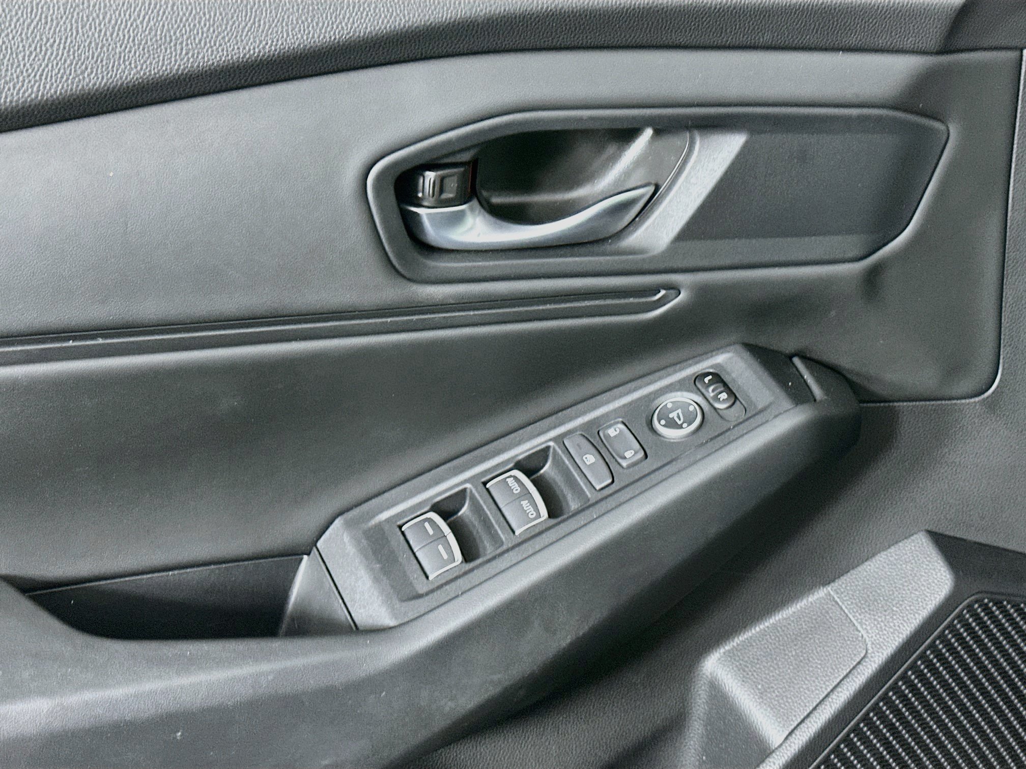 Used 2025 Honda Accord SE image 15