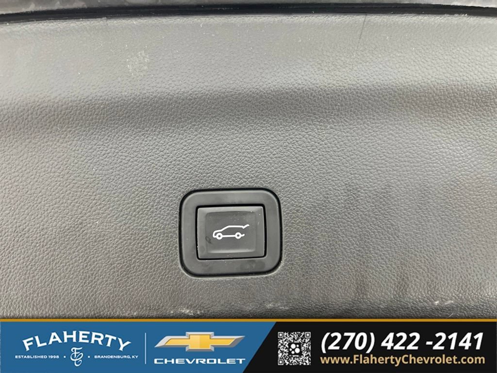 Used 2023 GMC Yukon XL Denali Ultimate AWD/4WD image 21