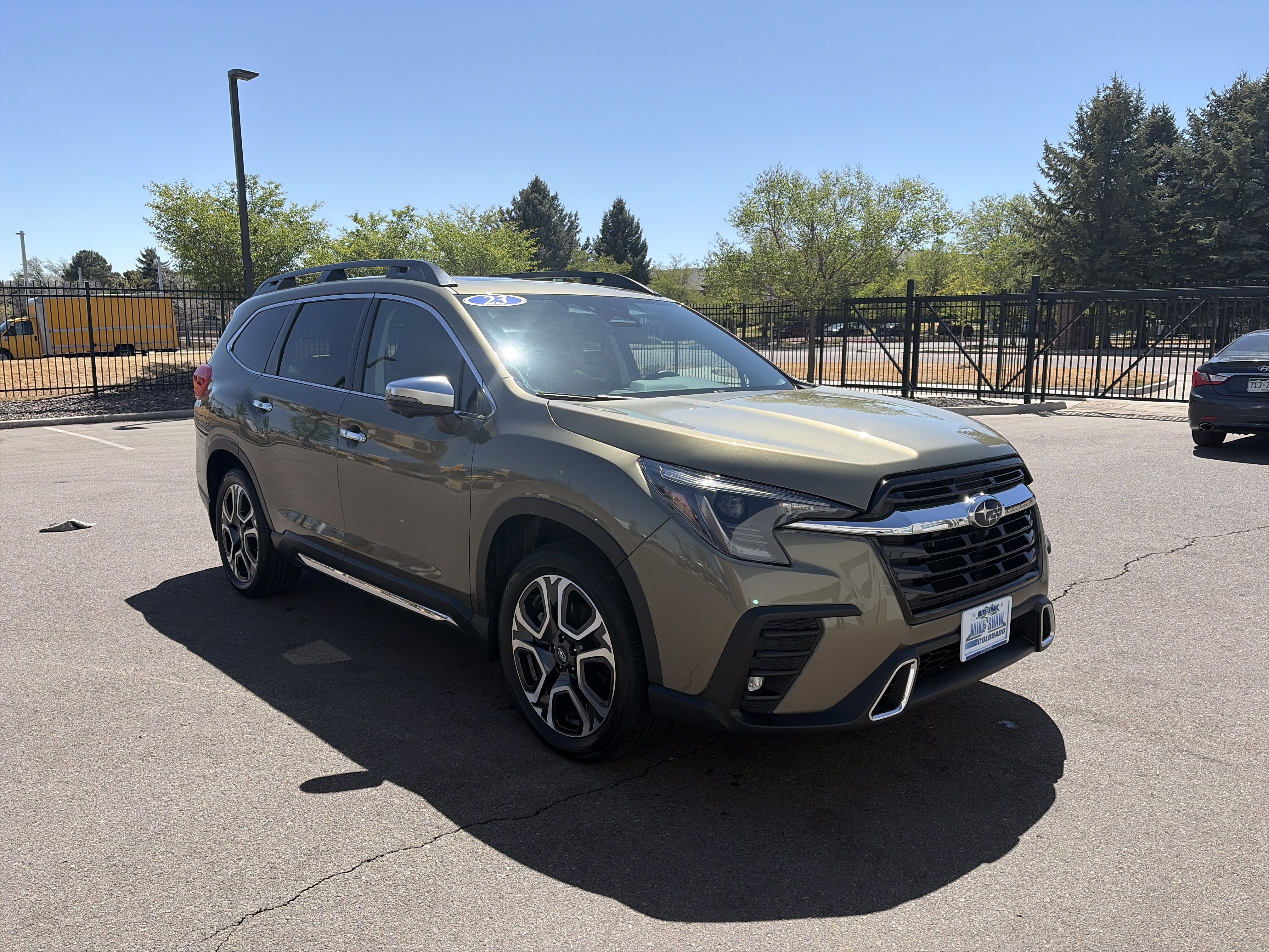 Used 2023 Subaru Ascent Touring AWD/4WD image 3