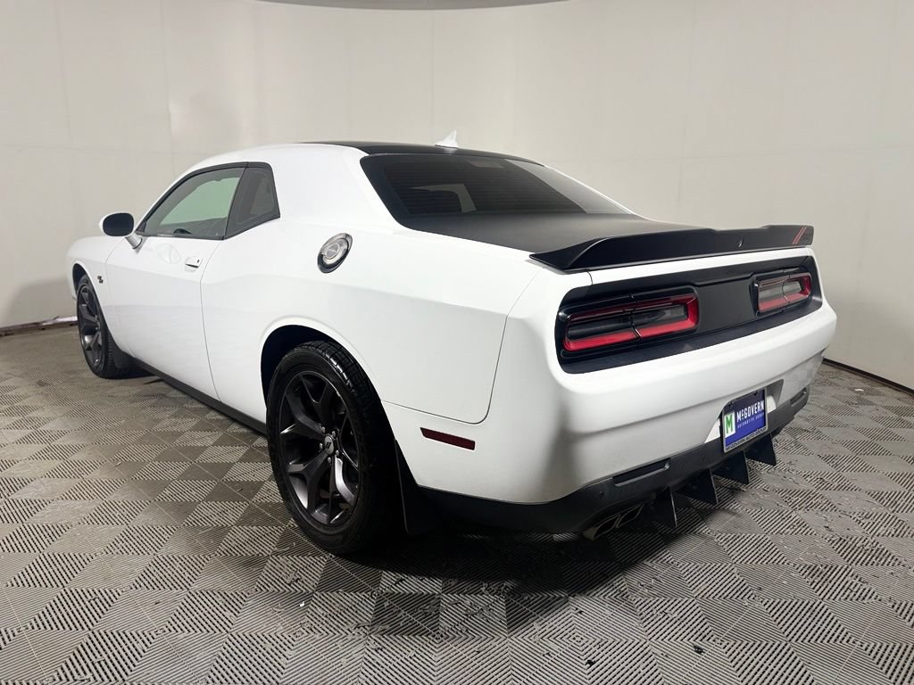 Used 2017 Dodge Challenger R/T Plus RWD image 4
